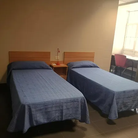Residencia Universitaria Jose Sardina * A Coruna