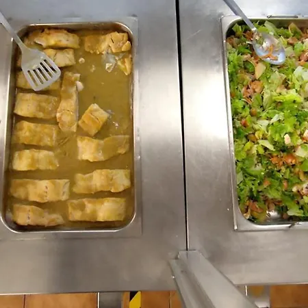 Residencia Universitaria Jose Sardina *