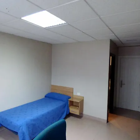 Residencia Universitaria Jose Sardina Albergue *