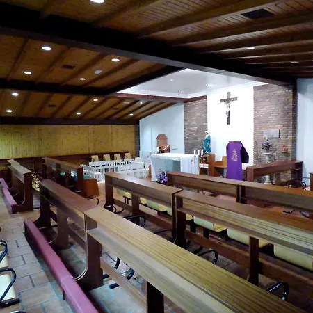 Residencia Universitaria José Sardina * A Coruña