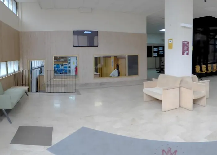 Hostel Residencia Universitaria Jose Sardina *