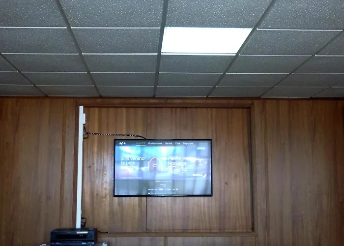 Residencia Universitaria Jose Sardina * A Coruna