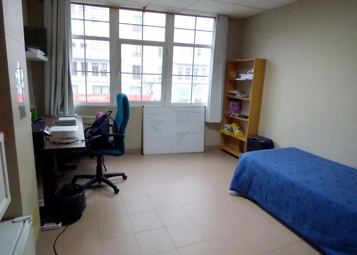 Hostel Residencia Universitaria Jose Sardina *